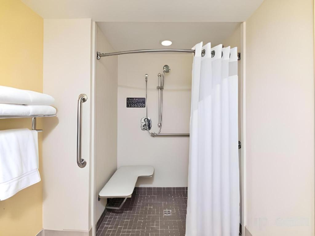 Hotel Express By Ihg 2*