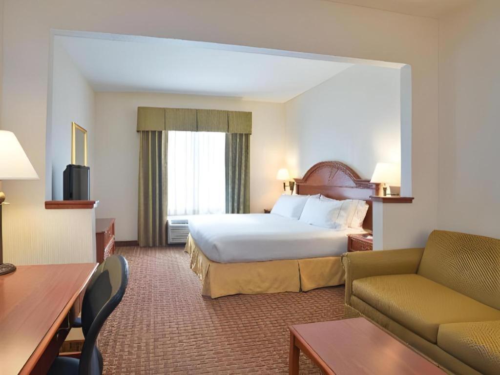 Express By Ihg Hotel