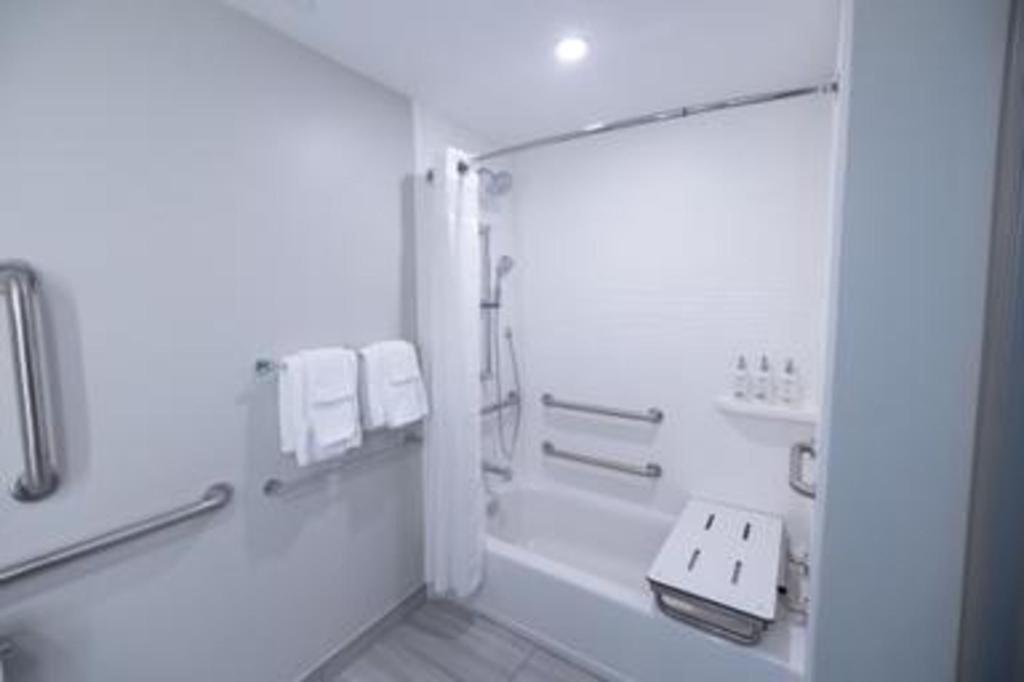 Hotel Express By Ihg 2*