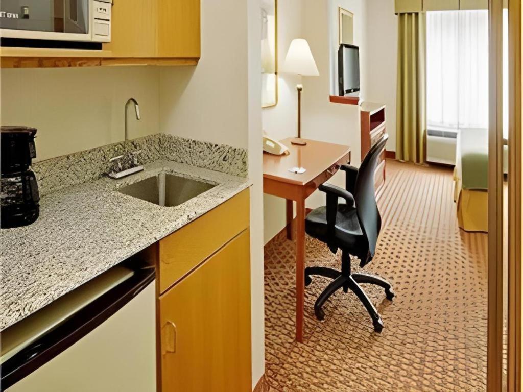 Express By Ihg 2* Frackville